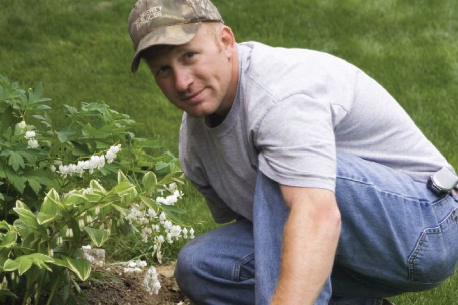 Installing Mulch