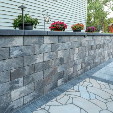 COUNTY Tribute® Wall Blocks: Smooth Face