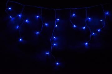 LED Traditional Mini (T5) Blue Icicle Lights, 70 Light Set