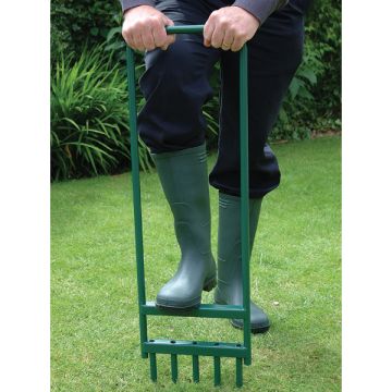 BOSMERE Hollow Tine Aerator 11 inch width